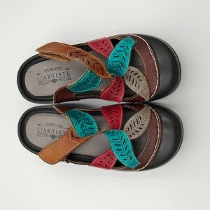 L'Artiste Leather Jexa Clog Sandals
